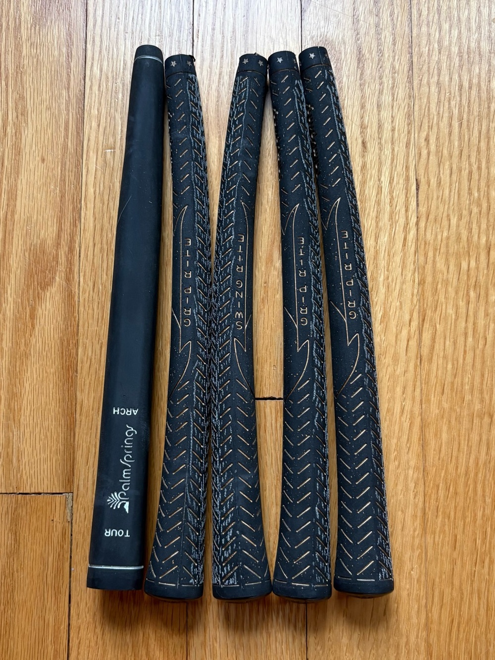 NEW 4 Golf Pride Victory "Grip Rite Swing Rite" & 1 Golf Pride Putter Grip Black